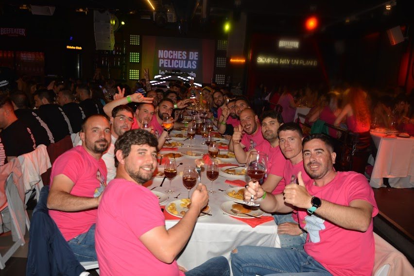 cena con espectáculo en Gijón
